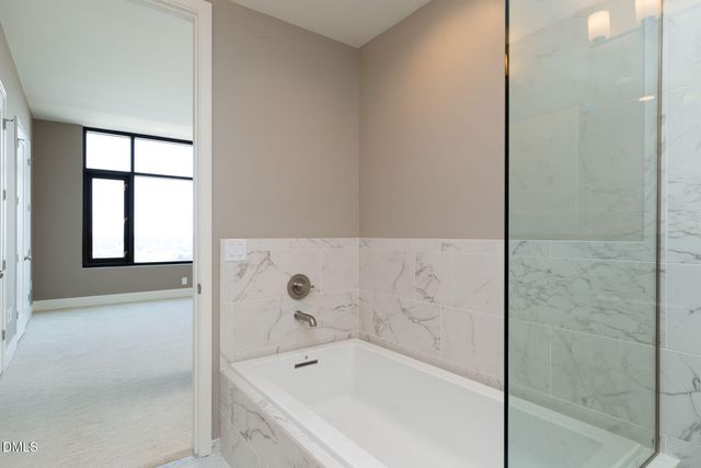 122 N Harrington Street 825, Raleigh, NC 27603