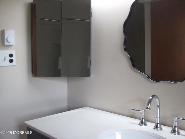 662A Plymouth Drive, Lakewood, NJ 08701