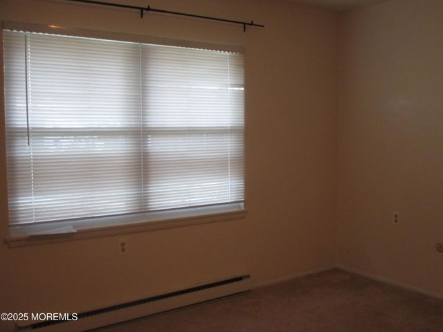 662A Plymouth Drive, Lakewood, NJ 08701