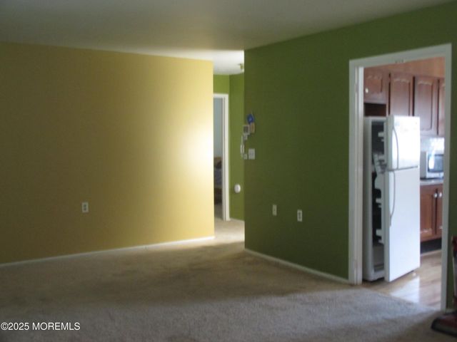 662A Plymouth Drive, Lakewood, NJ 08701