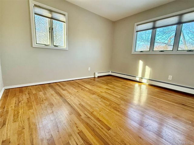 33 Pilgrim Drive, Port Jefferson, NY 11777