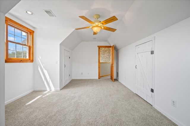 216 Old Wolf Hill Rd, Bethpage, TN 37022