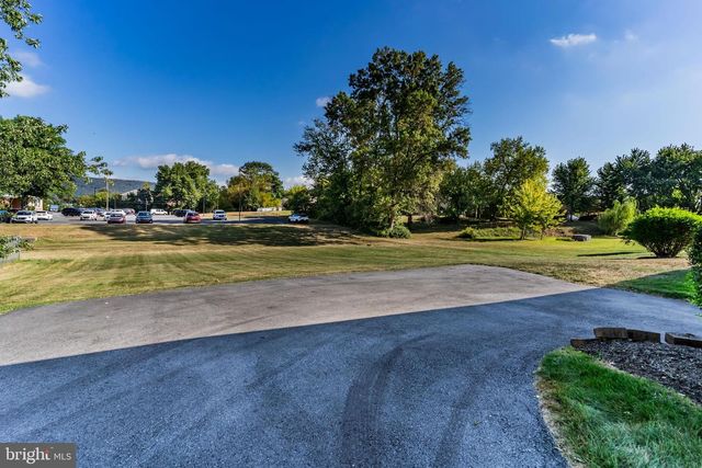 5914 CATHERINE ST, Harrisburg, PA 17112