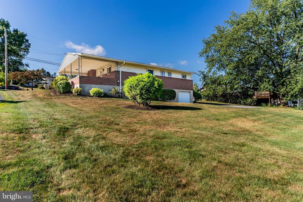 5914 CATHERINE ST, Harrisburg, PA 17112