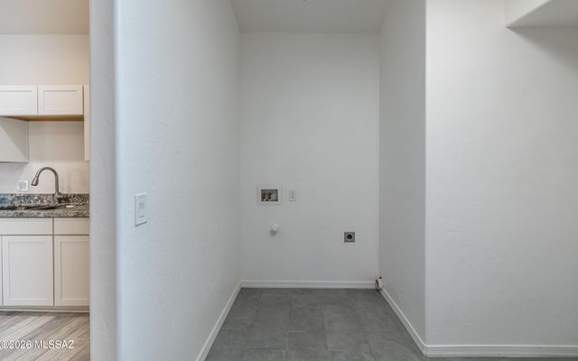 623 W Thurber Road, Tucson, AZ 85705
