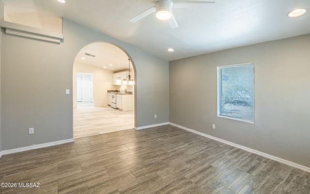 623 W Thurber Road, Tucson, AZ 85705