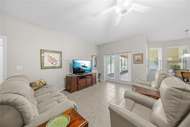 4370 9th Manor SW, Vero Beach, FL 32968