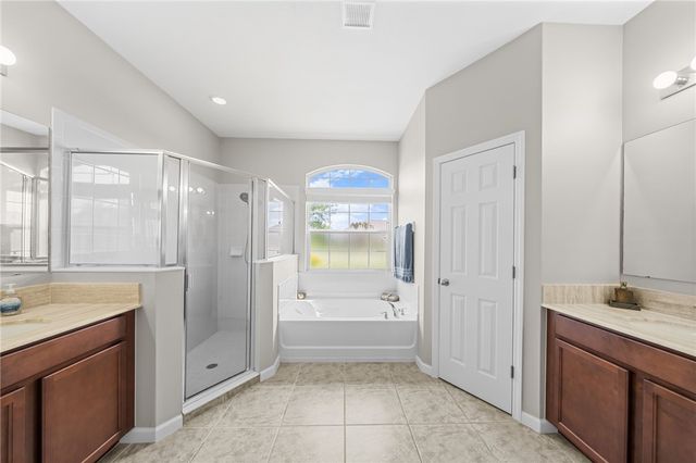 4370 9th Manor SW, Vero Beach, FL 32968