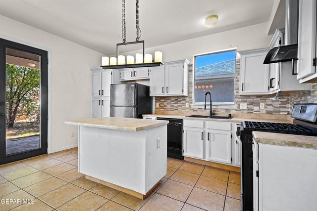10957 ACOMA Street, El Paso, TX 79934