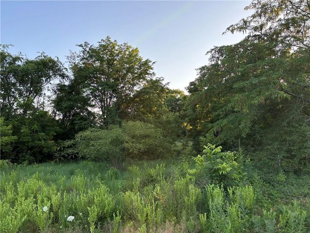 27865 New Lancaster Road, Louisburg, KS 66053