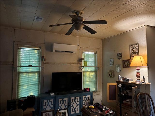 27865 New Lancaster Road, Louisburg, KS 66053