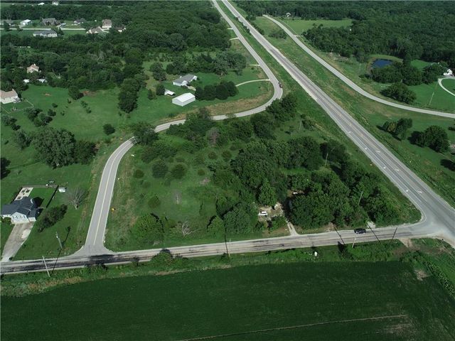 27865 New Lancaster Road, Louisburg, KS 66053