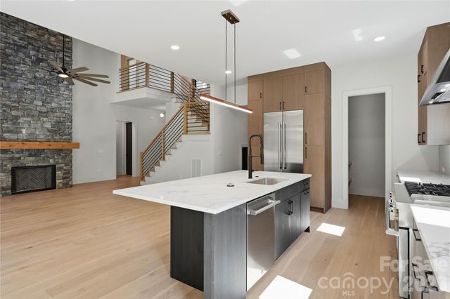 1433 N Sharon Amity Road, Charlotte, NC 28211