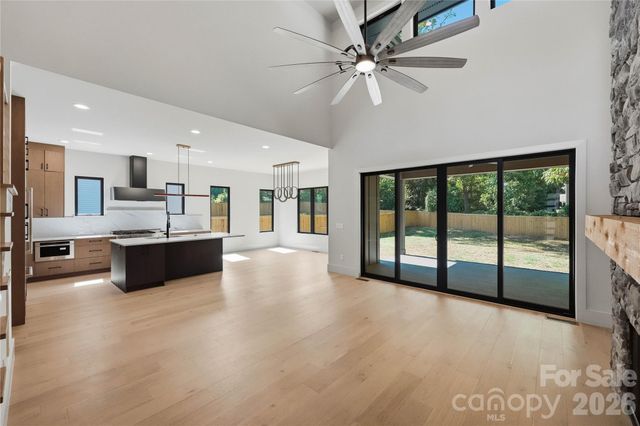 1433 N Sharon Amity Road, Charlotte, NC 28211