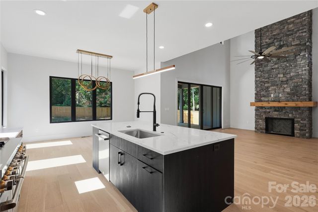 1433 N Sharon Amity Road, Charlotte, NC 28211