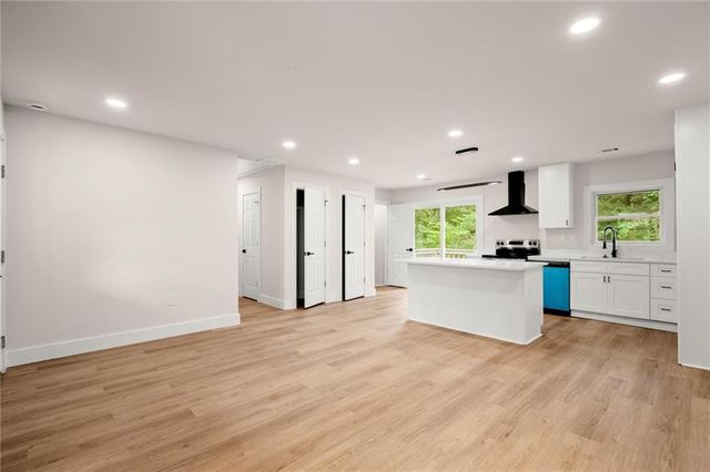 844 San Miguel Drive, Stone Mountain, GA 30083