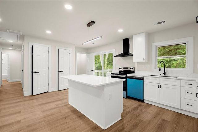 844 San Miguel Drive, Stone Mountain, GA 30083