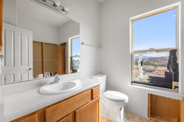 6427 Cerros Grandes, Santa Fe, NM 87507