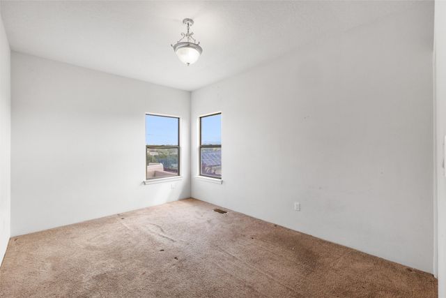 6427 Cerros Grandes, Santa Fe, NM 87507