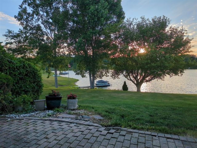 9216 Mirage Lake Drive, Milan, MI 48160