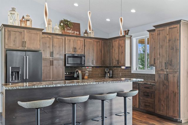2111 Vinifera Blvd, Lewiston, ID 83501