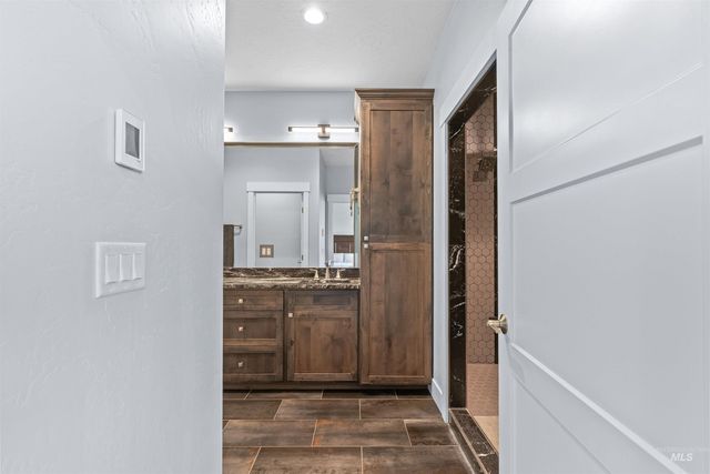2111 Vinifera Blvd, Lewiston, ID 83501