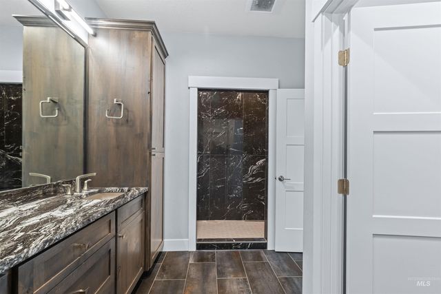 2111 Vinifera Blvd, Lewiston, ID 83501