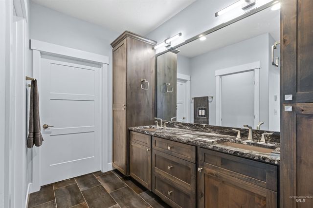 2111 Vinifera Blvd, Lewiston, ID 83501