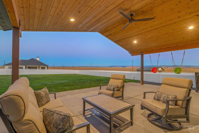 2111 Vinifera Blvd, Lewiston, ID 83501