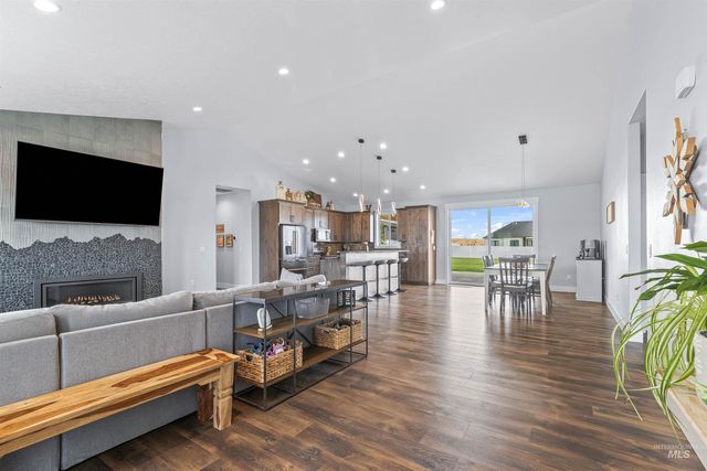 2111 Vinifera Blvd, Lewiston, ID 83501