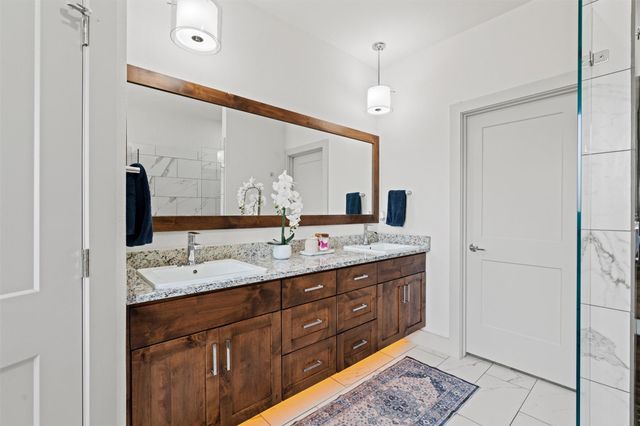 108 Dax DR, Liberty Hill, TX 78642