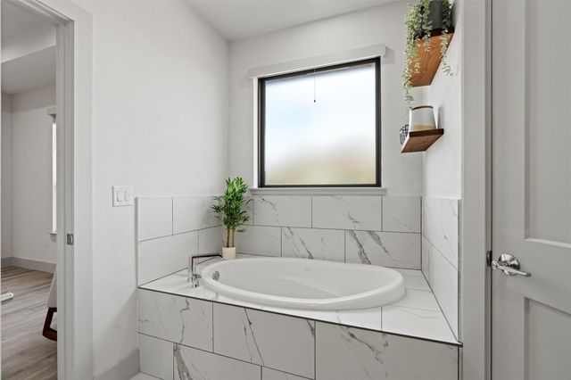 108 Dax DR, Liberty Hill, TX 78642