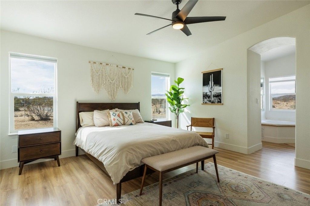 Image 12 of property listing at 58770 Gerrie Lane, Landers, CA 92285