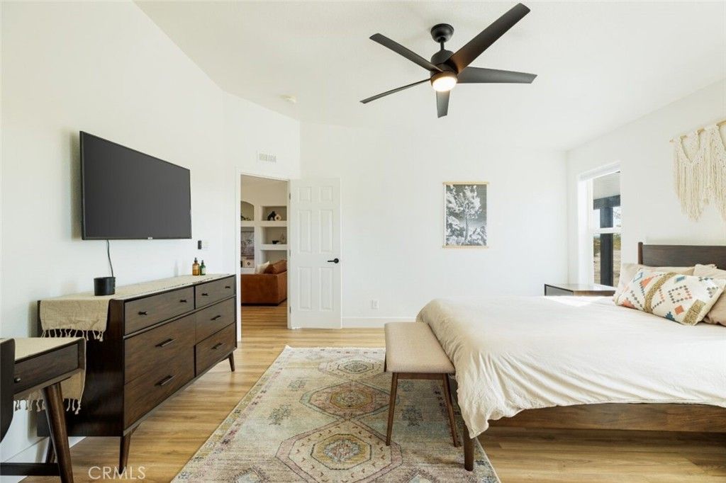 Image 13 of property listing at 58770 Gerrie Lane, Landers, CA 92285