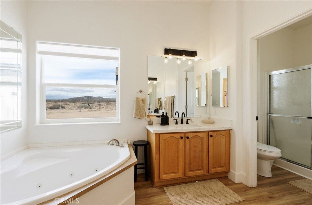 Image 14 of property listing at 58770 Gerrie Lane, Landers, CA 92285