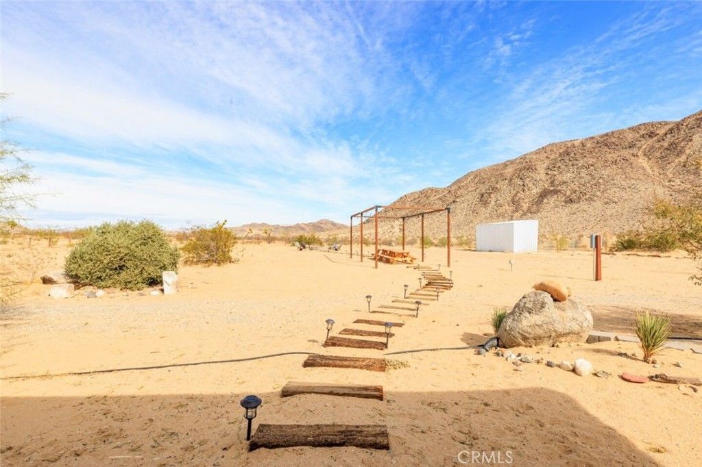 Image 30 of property listing at 58770 Gerrie Lane, Landers, CA 92285