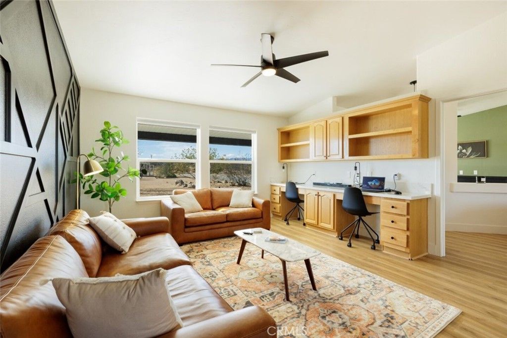 Image 4 of property listing at 58770 Gerrie Lane, Landers, CA 92285