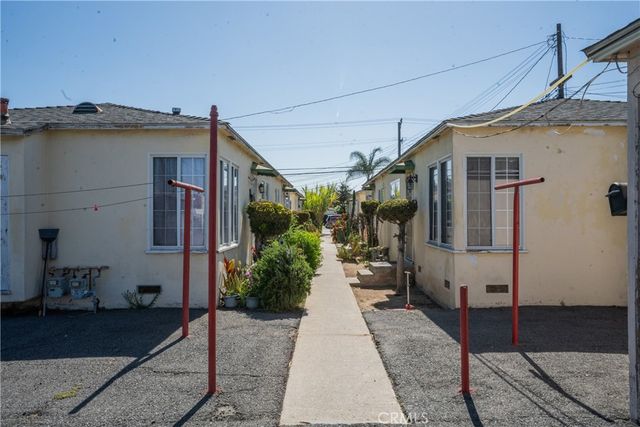 10901 S Freeman, Inglewood, CA 90304