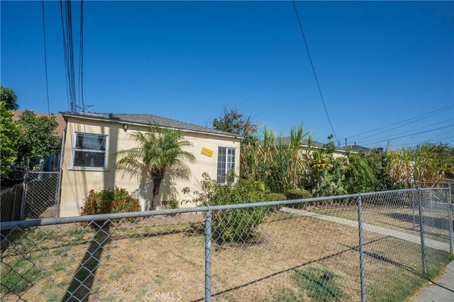 10901 S Freeman, Inglewood, CA 90304