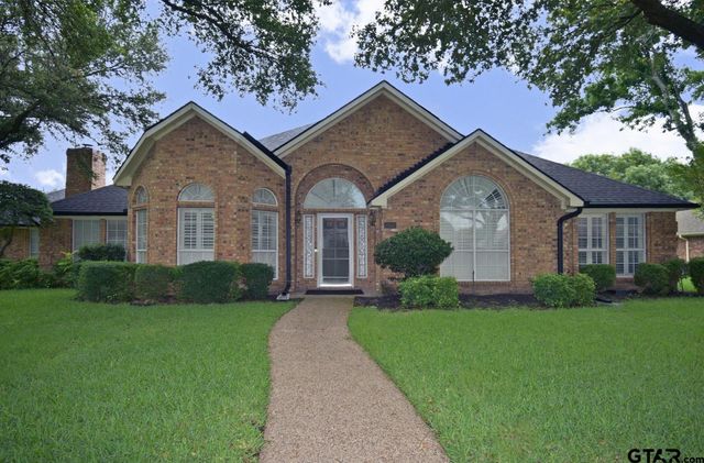 2902 Live Oak Dr, Rowlett, TX 75088