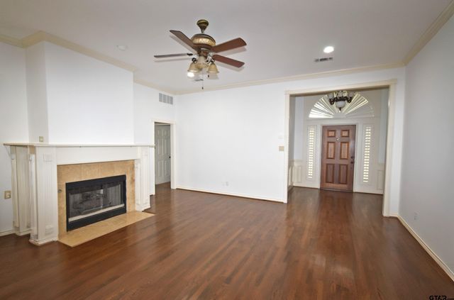 2902 Live Oak Dr, Rowlett, TX 75088