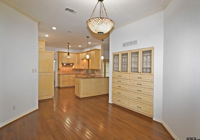 2902 Live Oak Dr, Rowlett, TX 75088