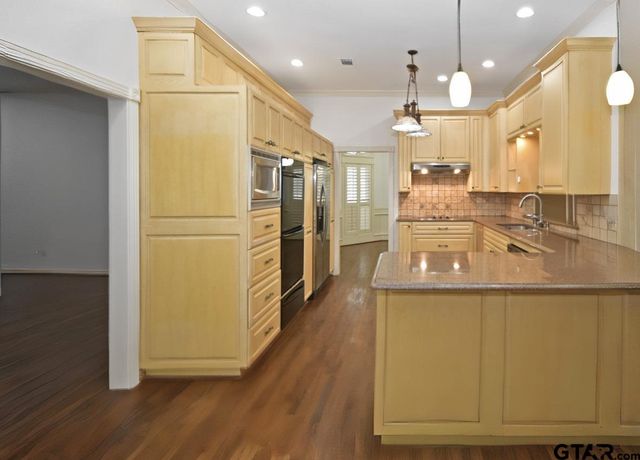 2902 Live Oak Dr, Rowlett, TX 75088