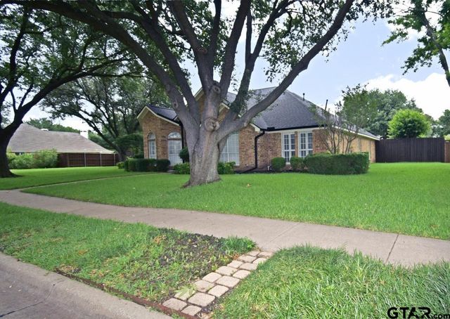 2902 Live Oak Dr, Rowlett, TX 75088
