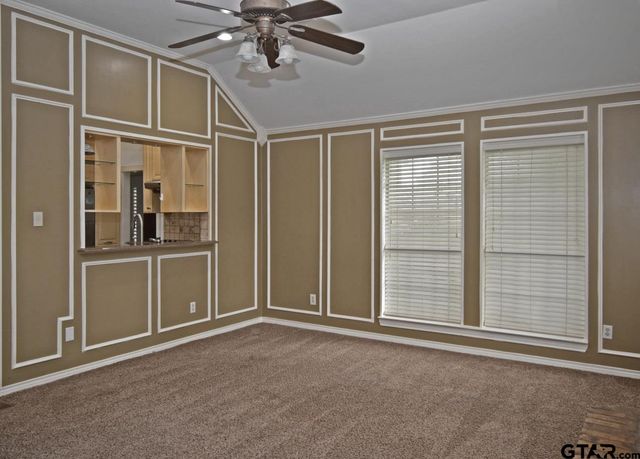 2902 Live Oak Dr, Rowlett, TX 75088