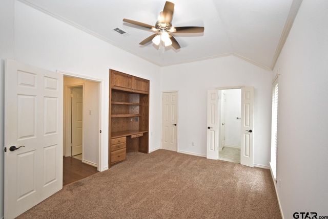 2902 Live Oak Dr, Rowlett, TX 75088