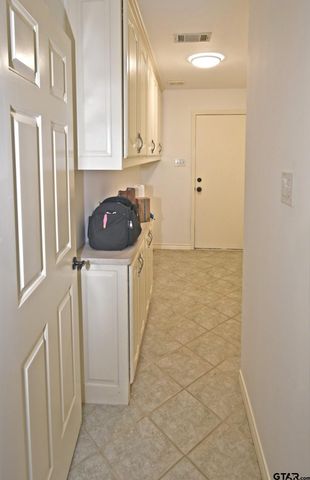 2902 Live Oak Dr, Rowlett, TX 75088