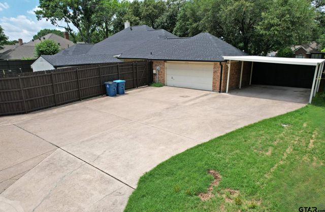 2902 Live Oak Dr, Rowlett, TX 75088