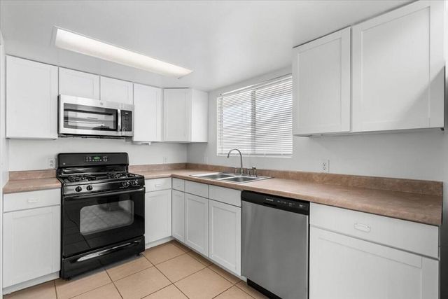 43425 Tennessee Avenue, Palm Desert, CA 92211