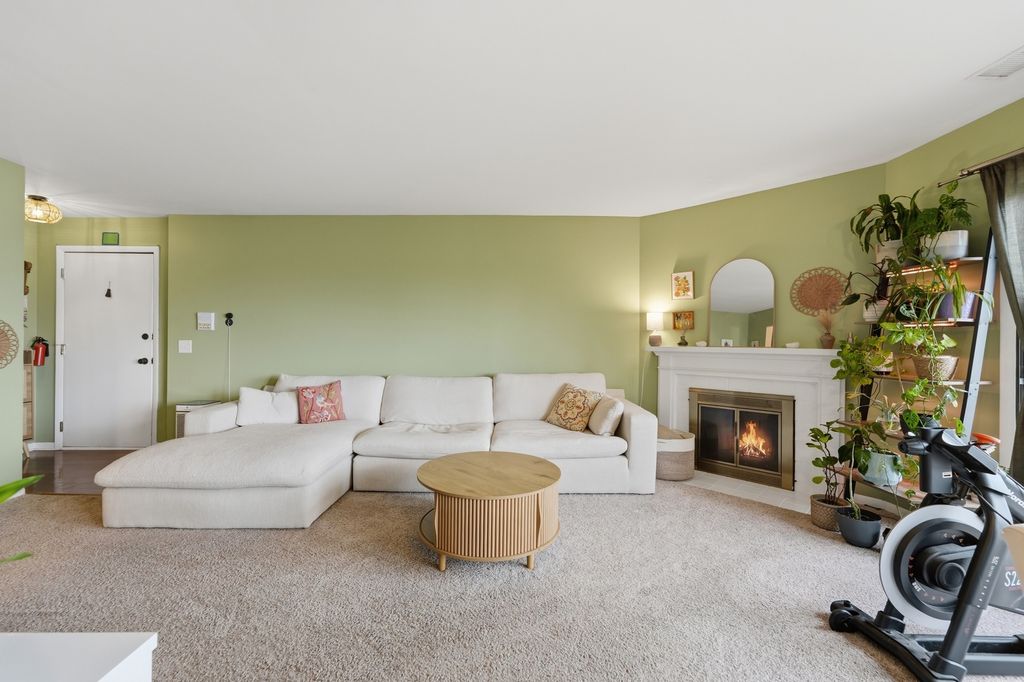 1134 HAWTHORNE Court B2, Wheeling, IL 60090 — photo 5